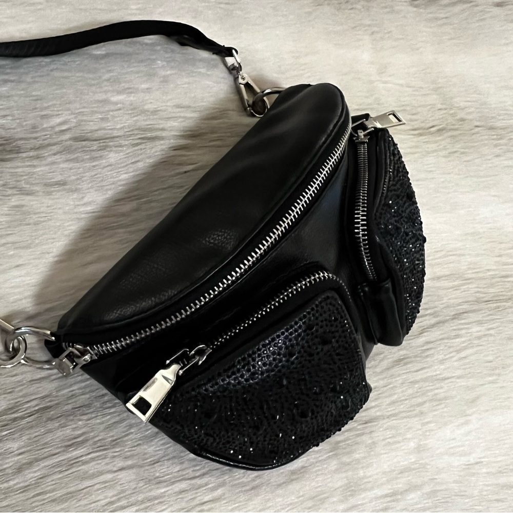 MADDEN NYC Womens Embellished Multi Pocket Fannypack Crossbody Vegan Belt Bag - Picture 3 of 15
